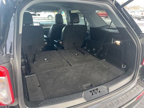 Used 2023 Ford Explorer XLT w/ Equipment Group 202A image 15