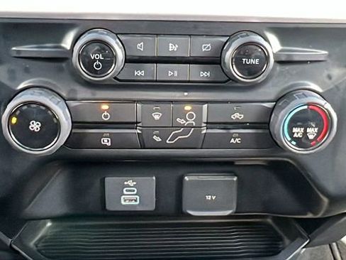 Used 2024 Ford F250 XLT image 28
