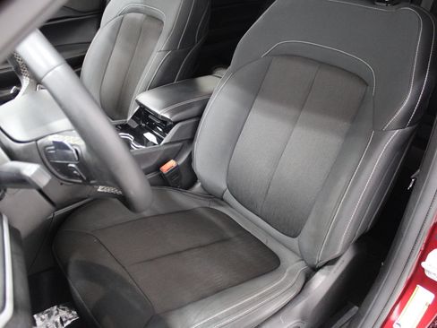 Used 2023 Jeep Grand Cherokee Laredo AWD/4WD image 14