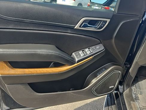 Used 2020 GMC Yukon Denali image 9