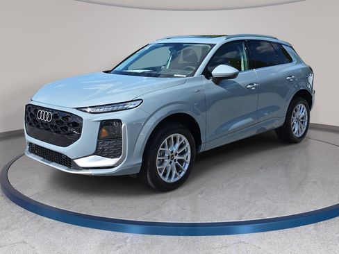 New 2026 Audi Q3 quattro 2.0T AWD/4WD image 1