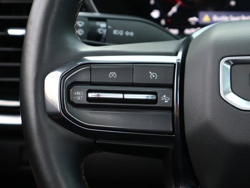 Certified 2024 GMC Canyon AT4 w/ AT4 Premium Package AWD/4WD image 16