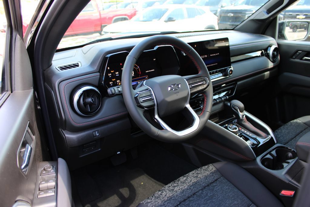 New 2026 Chevrolet Colorado Z71 w/ Midnight Edition AWD/4WD image 15