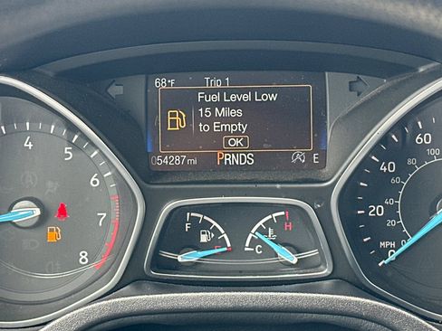 Certified 2018 Ford Focus SE FWD image 22