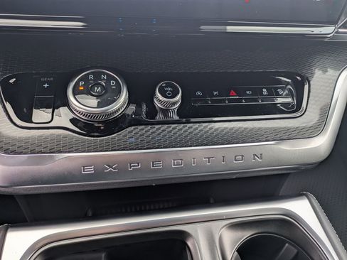 New 2026 Ford Expedition Max Platinum w/ Stealth Performance Package image 20