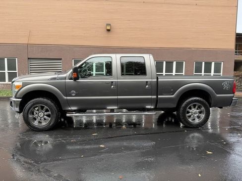 Used 2012 Ford F250 Lariat image 5