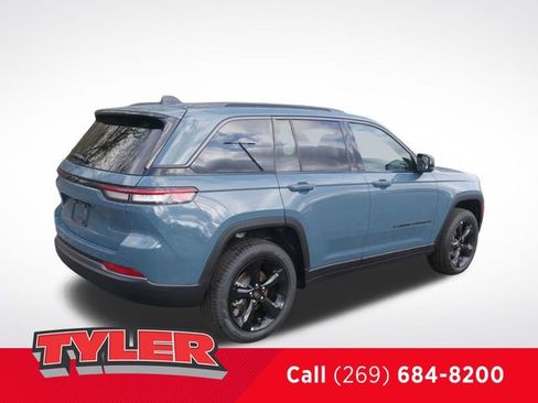 New 2026 Jeep Grand Cherokee Limited AWD/4WD image 8