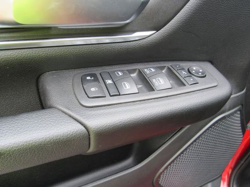 Used 2022 RAM 1500 Big Horn AWD/4WD image 18
