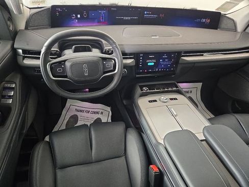 New 2025 Lincoln Navigator L Reserve AWD/4WD image 11