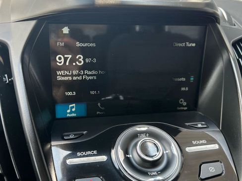 Used 2019 Ford Escape Titanium AWD/4WD image 22