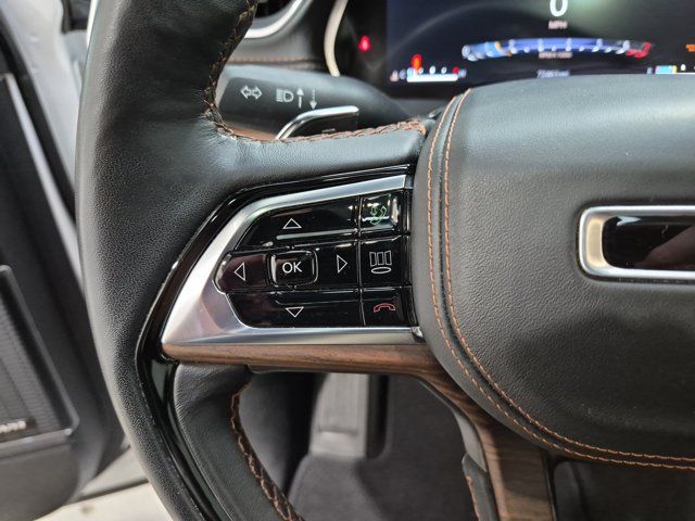 Used 2023 Jeep Grand Cherokee L Summit w/ Advanced Protech Group IV AWD/4WD image 16