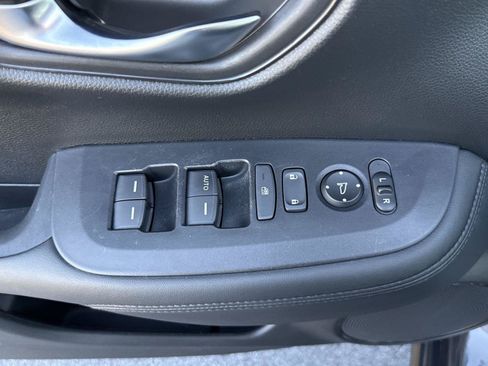 Used 2024 Honda HR-V LX image 13