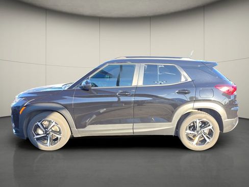 Used 2022 Chevrolet TrailBlazer RS w/ Sun and Liftgate Package image 5