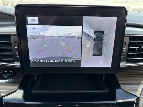 Used 2022 Ford Explorer Limited w/ Equipment Group 301A image 19