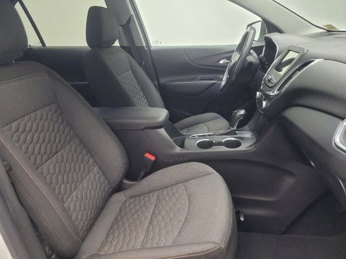 Used 2019 Chevrolet Equinox LT w/ Driver Convenience Package image 21