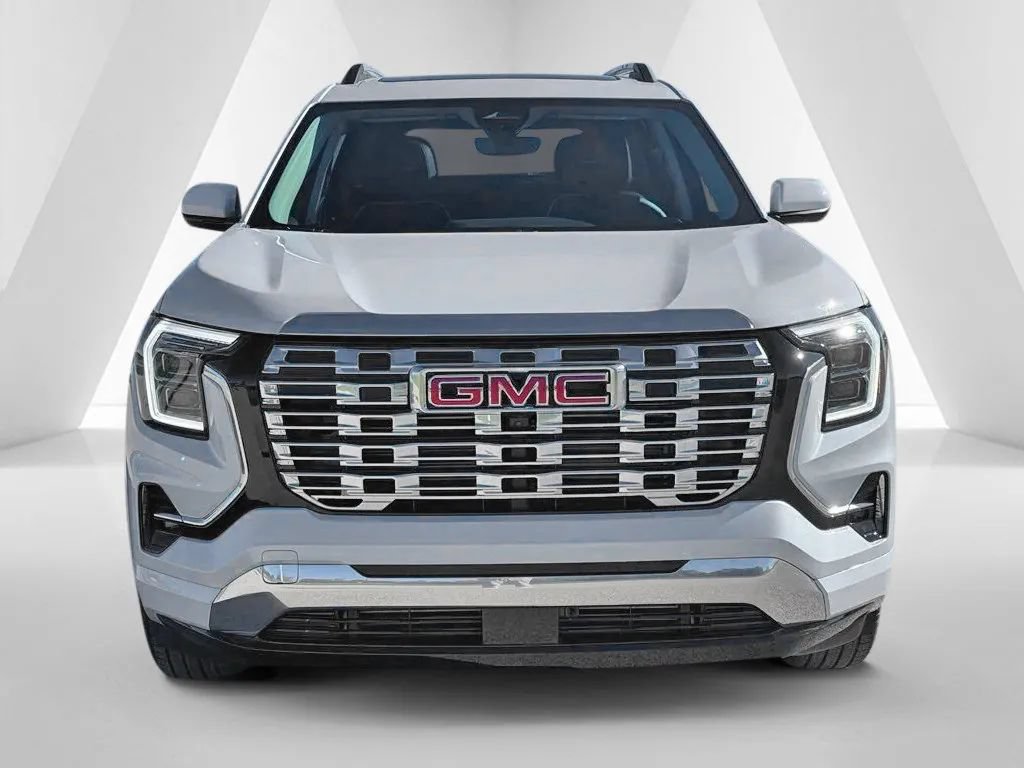New 2027 GMC Terrain Denali w/ LPO, Floor Liner Package AWD/4WD image 2