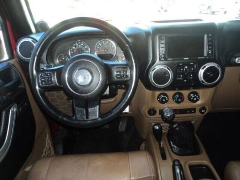 Used 2012 Jeep Wrangler Unlimited Sahara w/ Connectivity Group image 8