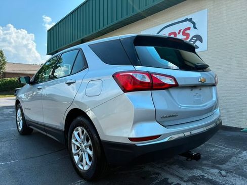 Used 2018 Chevrolet Equinox LS FWD image 6