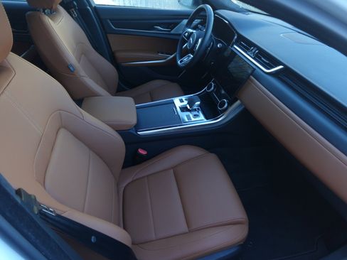 Used 2024 Jaguar XF R-Dynamic SE image 19