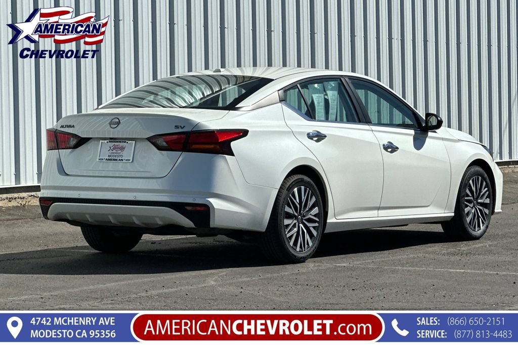 Used 2024 Nissan Altima 2.5 SV FWD image 4