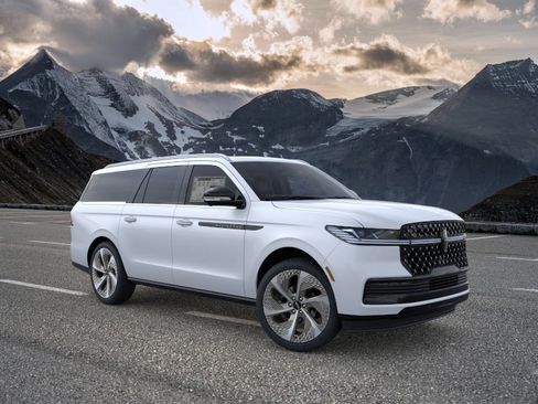New 2026 Lincoln Navigator L Black Label AWD/4WD image 7