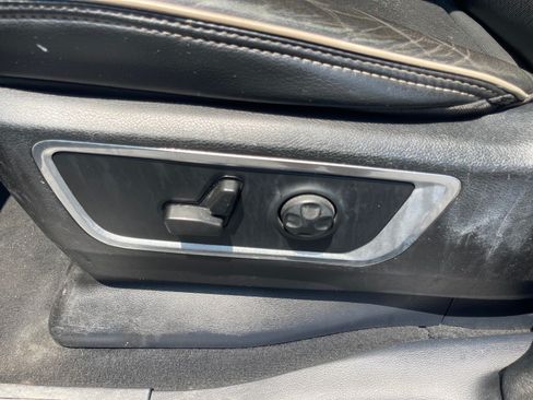 Used 2021 RAM 1500 Laramie w/ Sport Appearance Package AWD/4WD image 9