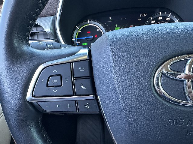 Used 2021 Toyota Highlander Platinum FWD image 27