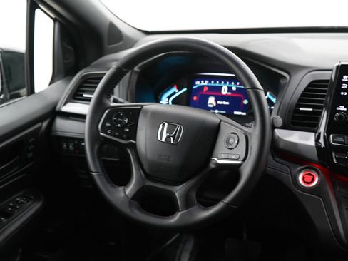 Used 2024 Honda Odyssey Sport image 15