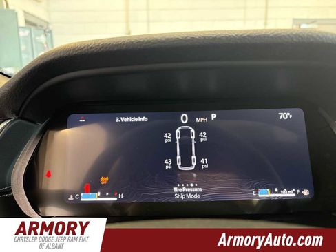 New 2025 Jeep Grand Cherokee L Altitude image 17