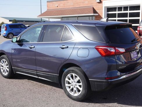 Used 2019 Chevrolet Equinox LT image 3