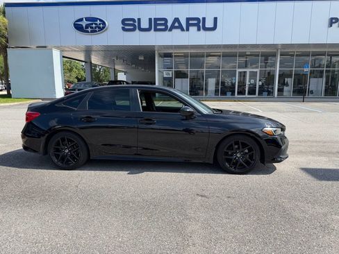 Used 2023 Honda Civic Sport image 2