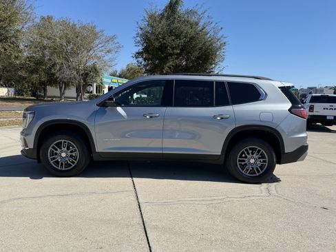 Used 2025 GMC Acadia Elevation image 6