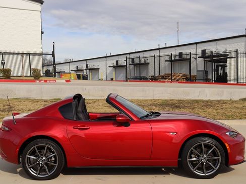 Used 2017 MAZDA MX-5 Miata RF Grand Touring image 10