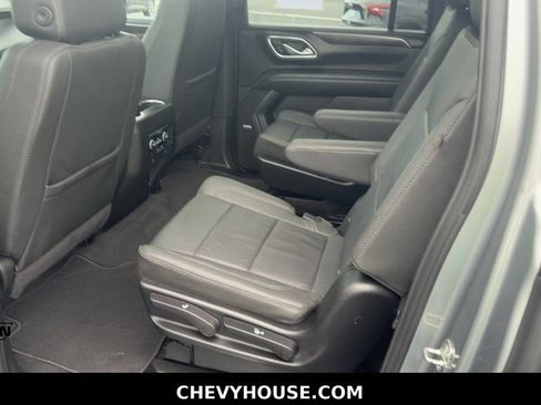 Used 2024 Chevrolet Suburban Z71 w/ Luxury Package AWD/4WD image 25