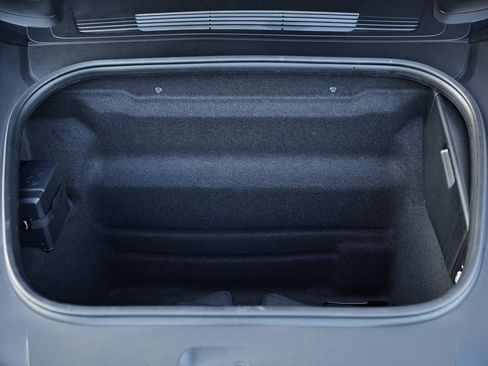 Certified 2025 Porsche 911 Carrera GTS image 33