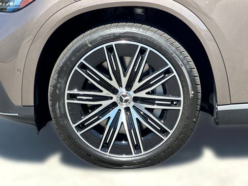 New 2026 Mercedes-Benz EQE 320 4MATIC SUV image 11