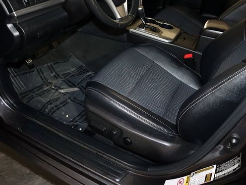 Used 2014 Toyota Camry SE image 22