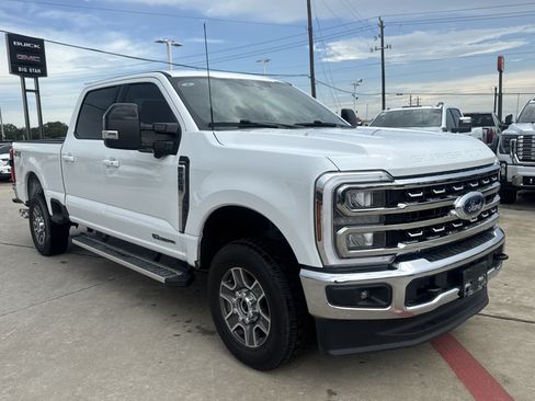Used 2026 Ford F250 Lariat AWD/4WD image 14