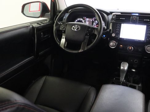 Used 2024 Toyota 4Runner TRD Off-Road Premium w/ Off Road Premium Plus Package AWD/4WD image 31