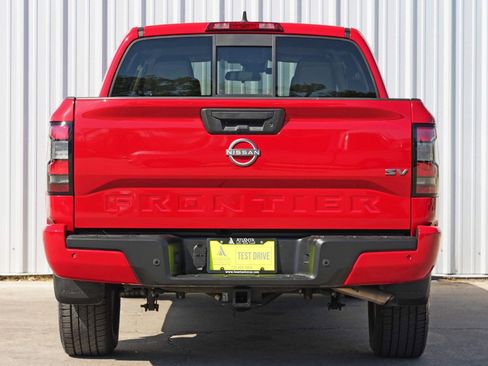 Used 2022 Nissan Frontier SV image 9