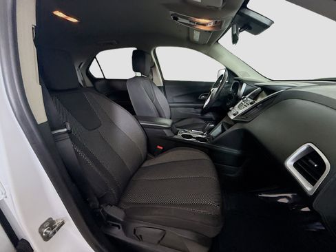 Used 2017 Chevrolet Equinox LT w/ Convenience Package image 28