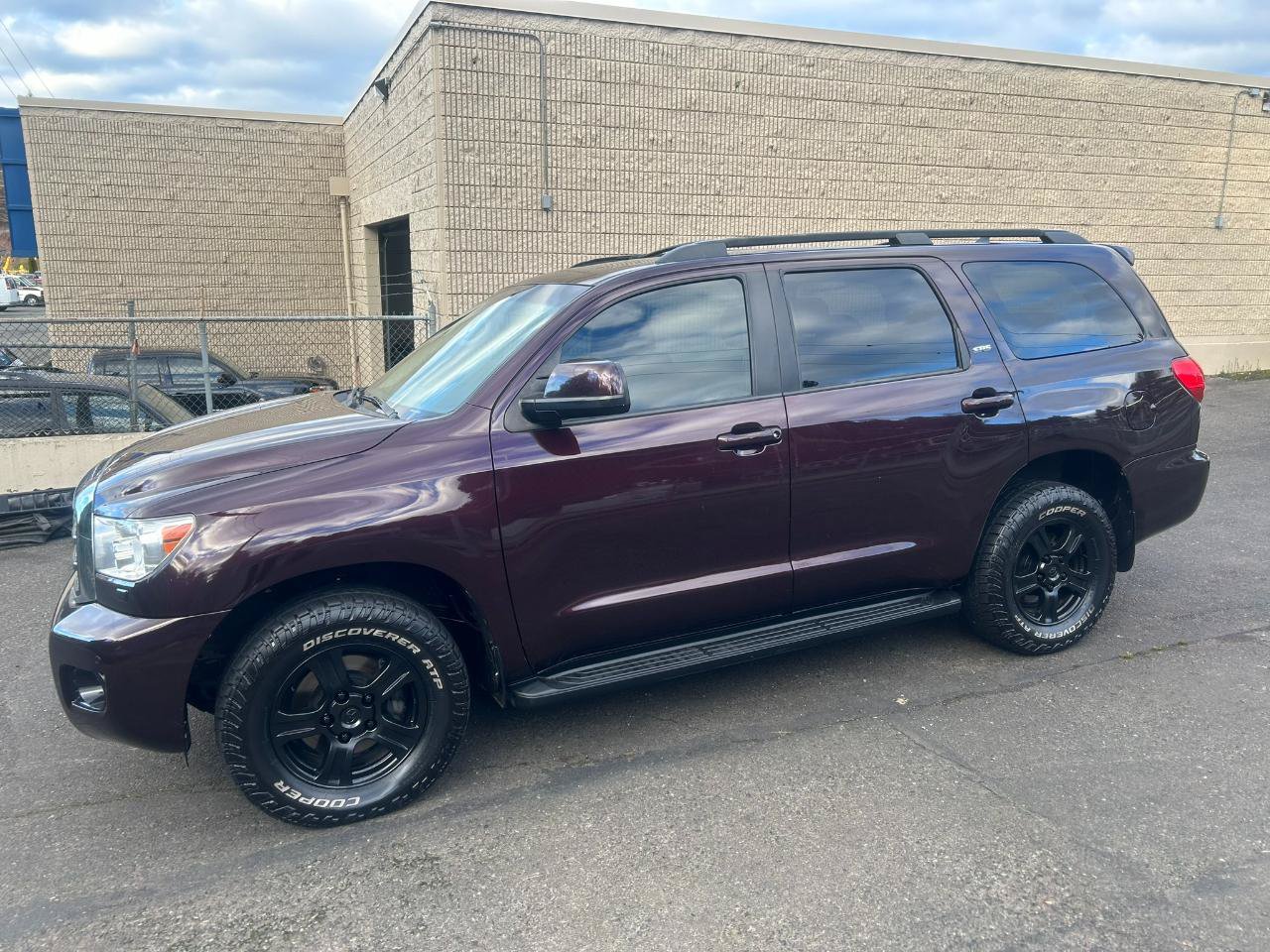 Used 2016 Toyota Sequoia SR5 w/ Premium Package AWD/4WD image 8
