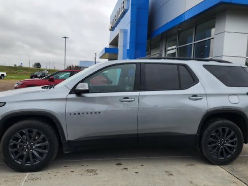 Used 2023 Chevrolet Traverse RS AWD/4WD image 3