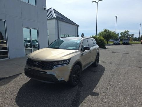 Used 2021 Kia Sorento S w/ Panoramic Sunroof Package AWD/4WD image 3