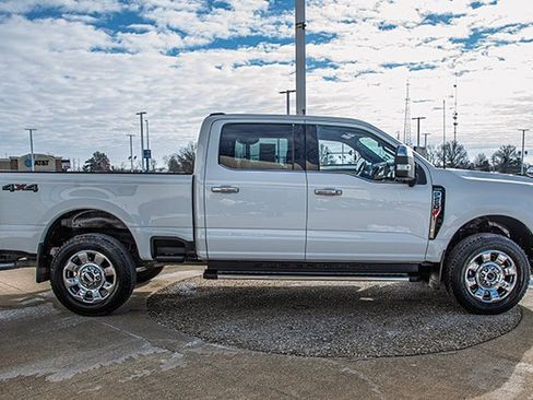 Used 2023 Ford F250 Lariat w/ Chrome Package image 6