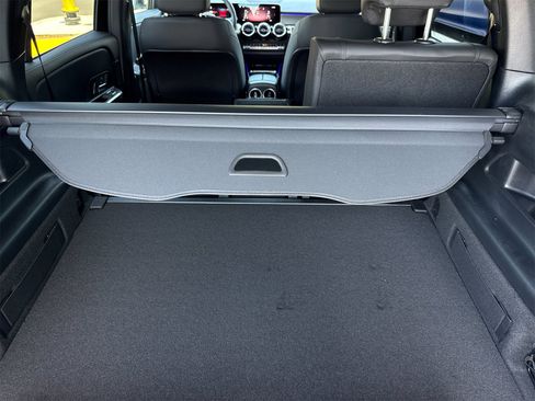 New 2025 Mercedes-Benz GLB 250 4MATIC image 16