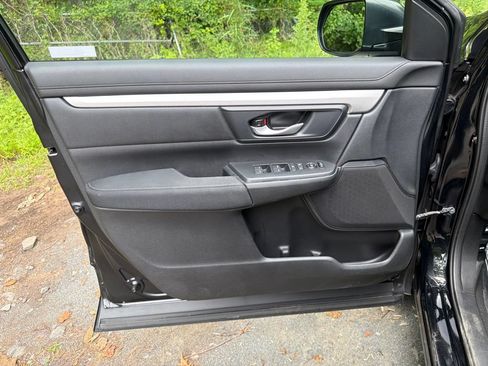 Used 2021 Honda CR-V LX image 16