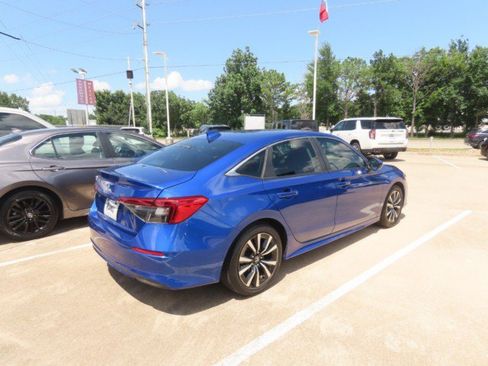 Used 2022 Honda Civic EX image 9