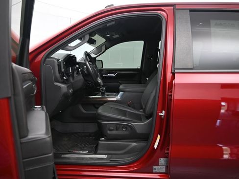 Used 2022 Chevrolet Silverado 1500 LT Trail Boss w/ LT Trail Boss Premium Package AWD/4WD image 22