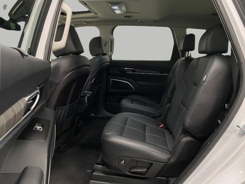 Used 2025 Kia Telluride EX w/ EX Captain's Chair Package AWD/4WD image 31